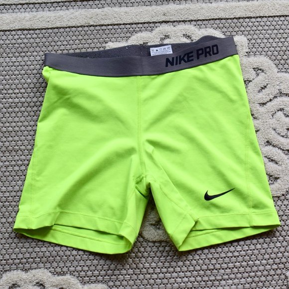 nike women's pro 5in shorts